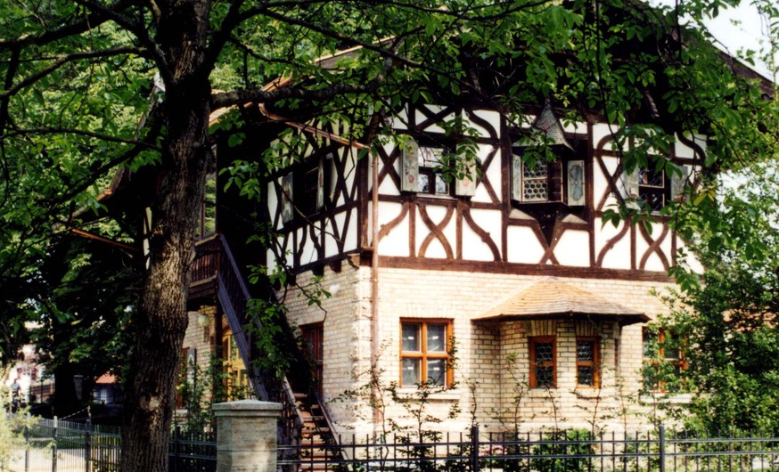 Sanierung Kutscherhaus – Ainmillerpark